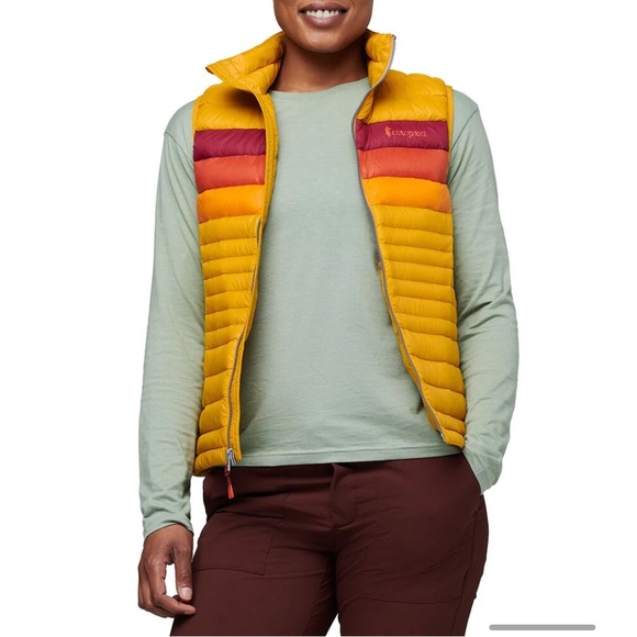 Cotopaxi Vest - Picture 5 of 6